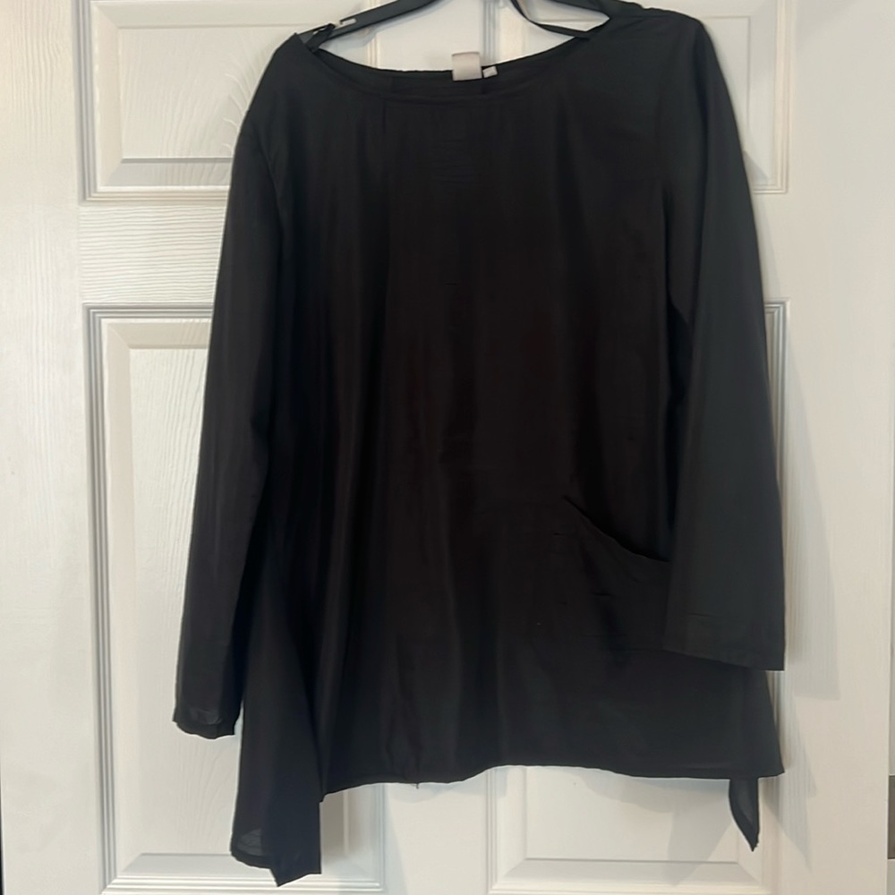 Black tunic top, size M